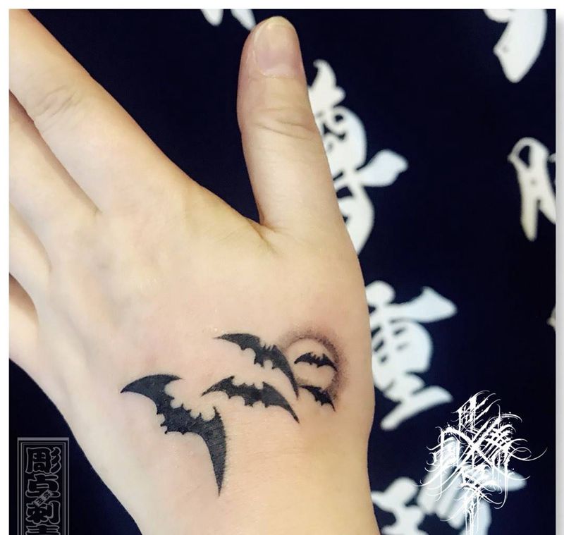 彫卓小乔作品纹身图片_成品手部清新动物纹身图案