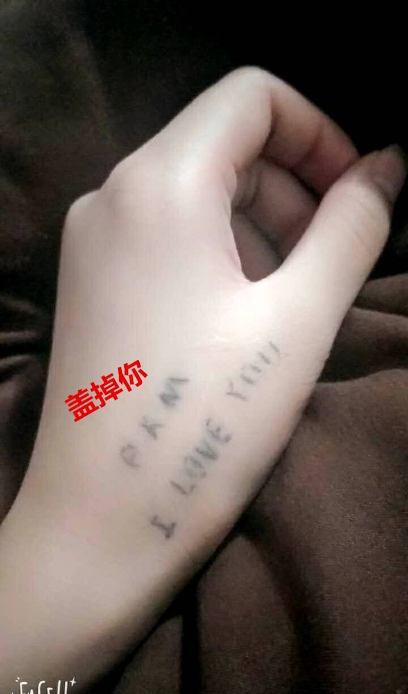 遮盖纹身图片_成品手部清新植物素花修改遮盖花虎口纹身图案