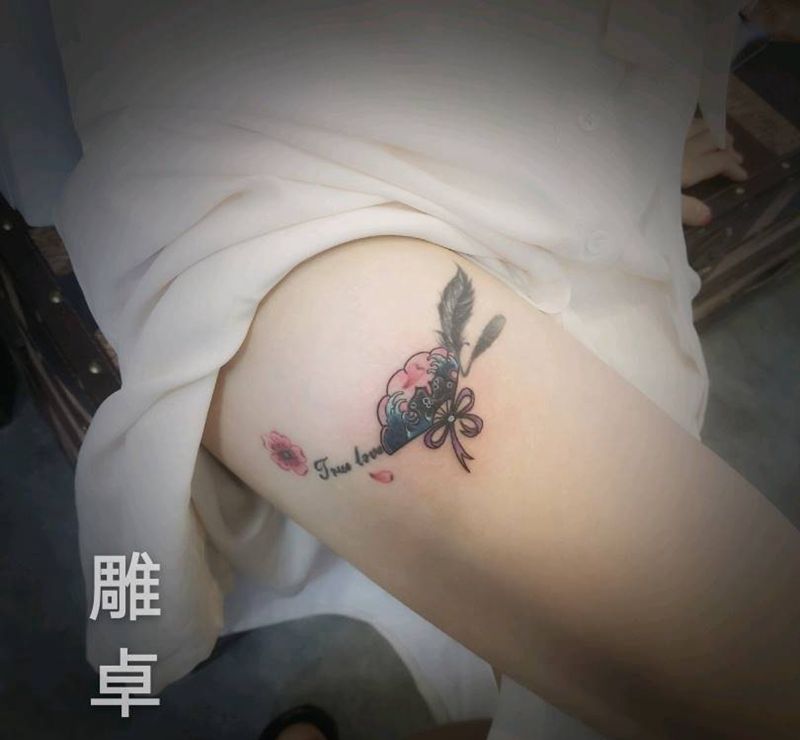扇子遮盖纹身图片_腿部New School老传统扇子纹身图案