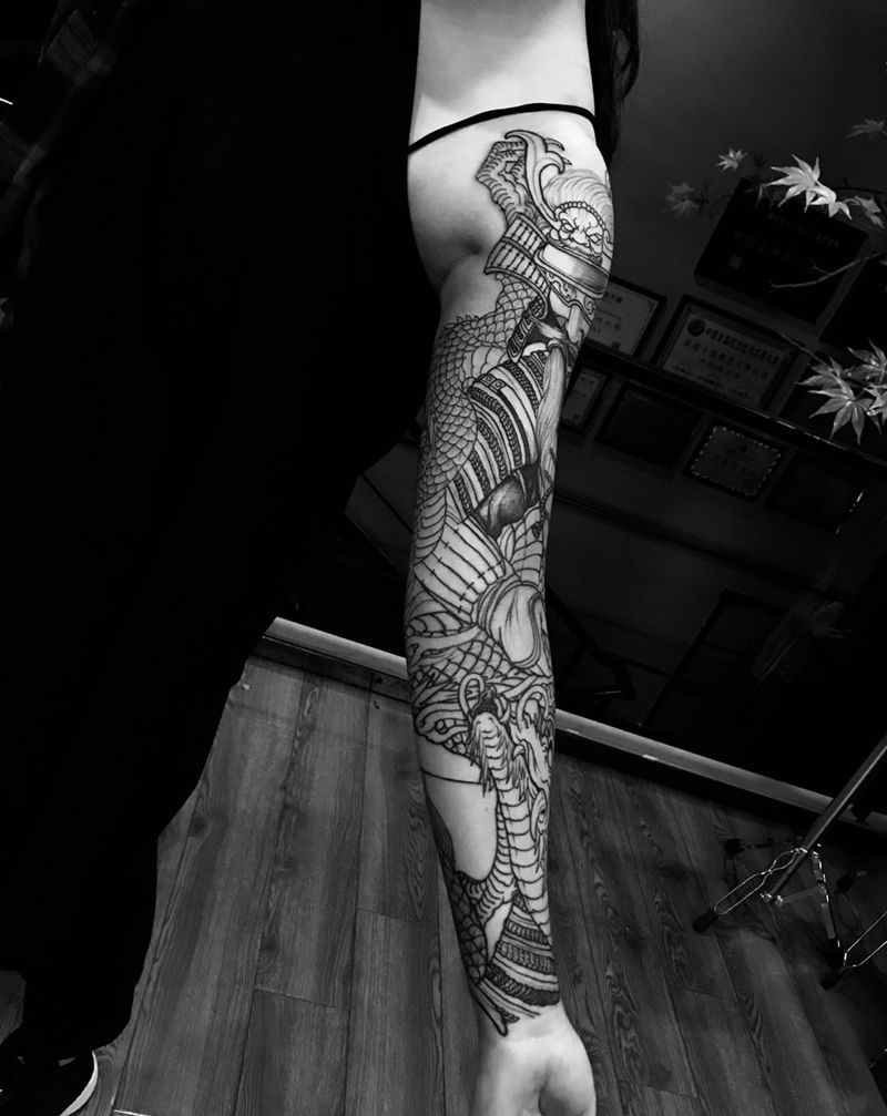 鬼武士花臂纹身图片_手臂手部新传统花臂纹身图案