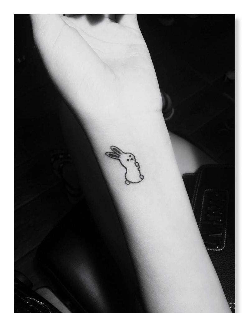 雕卓童心作品纹身图片_手部手臂兔子小清新纹身图案