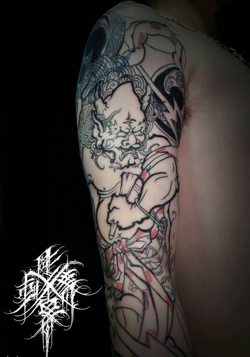 雷神花臂遮盖线条部分纹身图片_手臂老传统新传统雷神花臂纹身图案