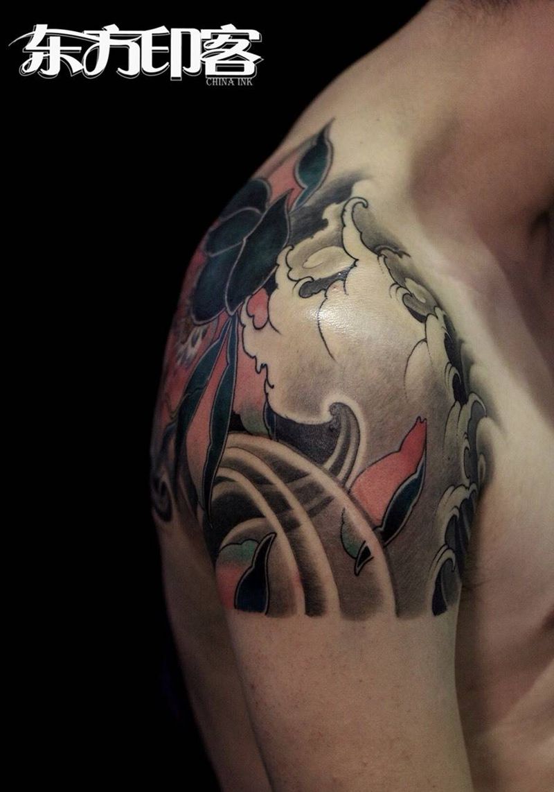 莲-遮盖纹身图片