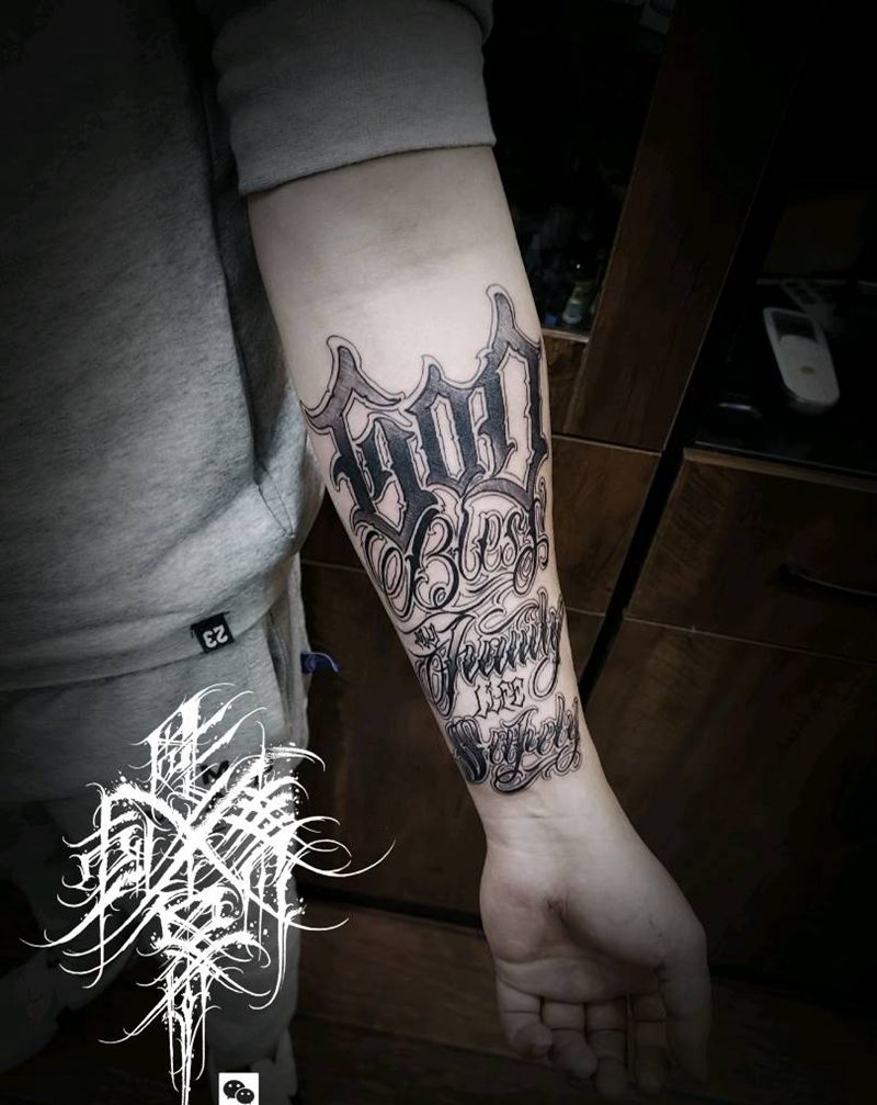 小臂花体字纹身图片_手臂花体字纹身图案