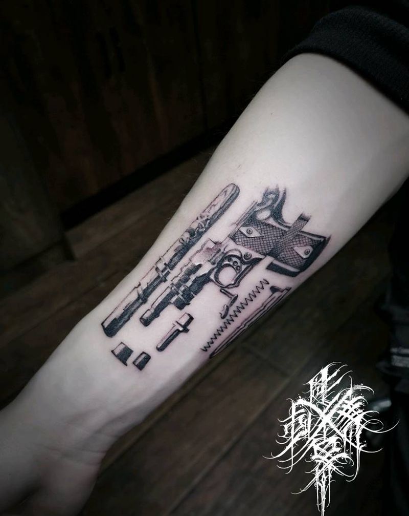 沙漠之鹰纹身图片_手臂欧美写实手枪纹身图案