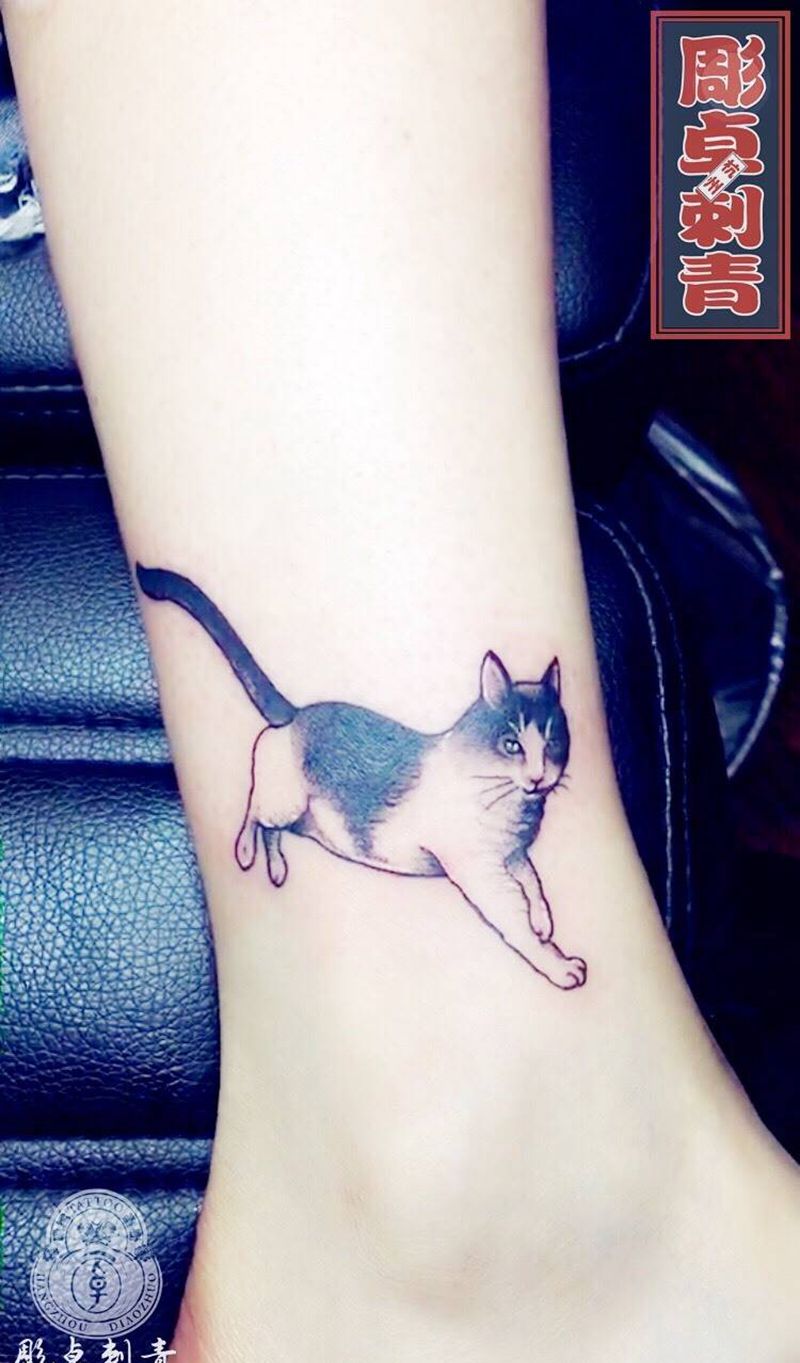小喵遮盖纹身图片_成品脚部清新杭州遮盖猫纹身图案