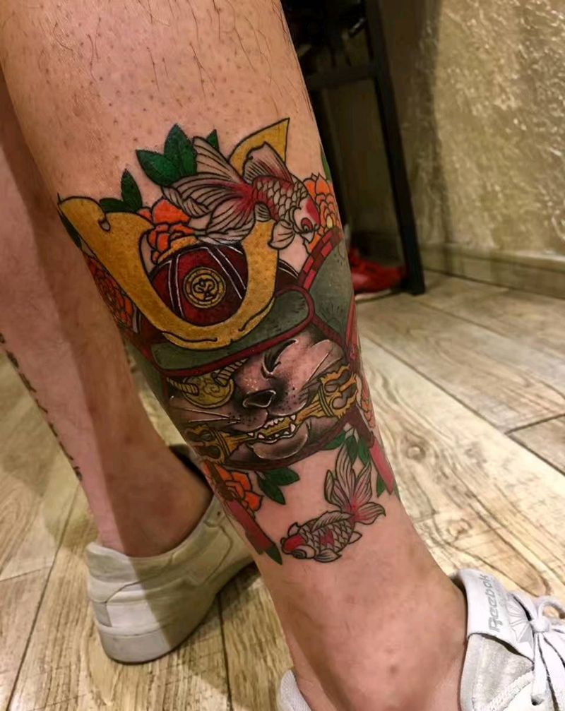 武士猫纹身图片_腿部纹身图案