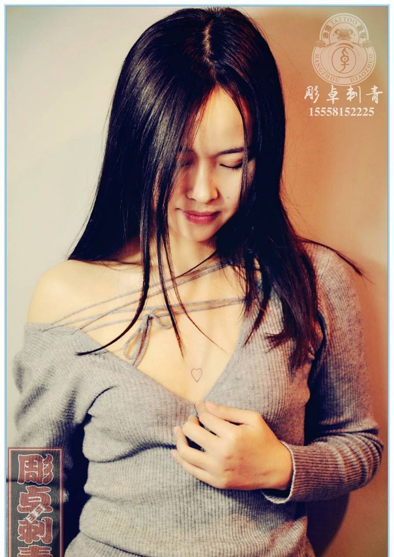 肩上英文纹身图片_成品胸部肩部手部欧美字符英文笑脸爱心杭州纹身图案