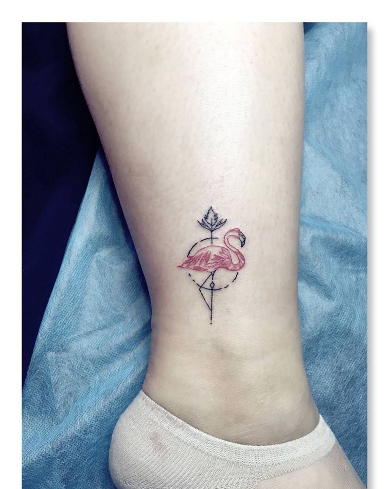 雕卓小昊作品纹身图片_腿部火烈鸟小清新纹身图案