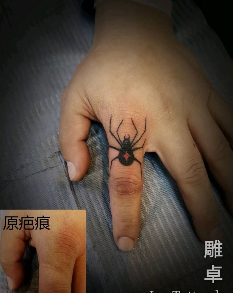 蜘蛛疤痕遮盖纹身图片_手部Old SchoolNew School蜘蛛纹身图案