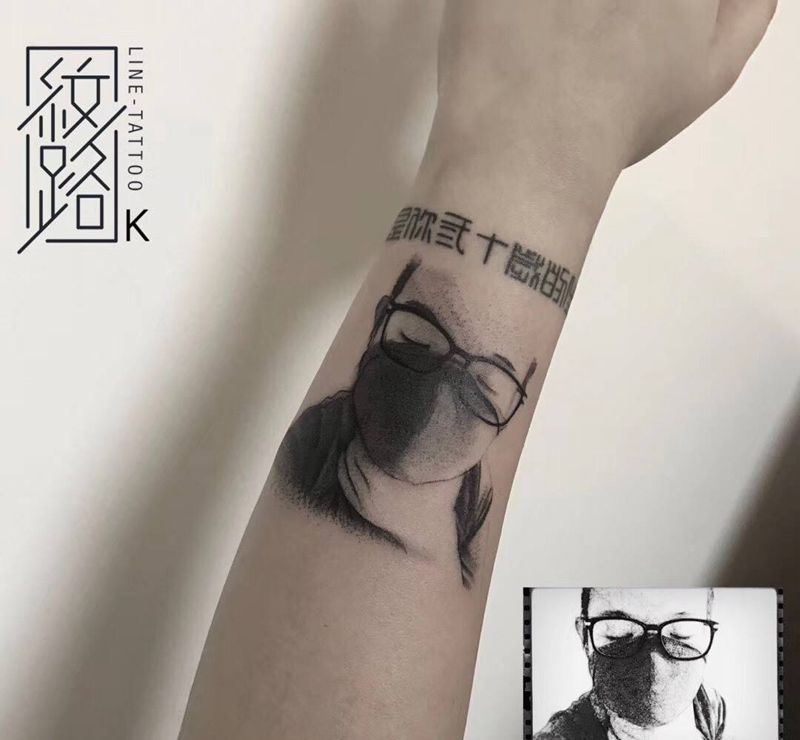 自画像纹身图片