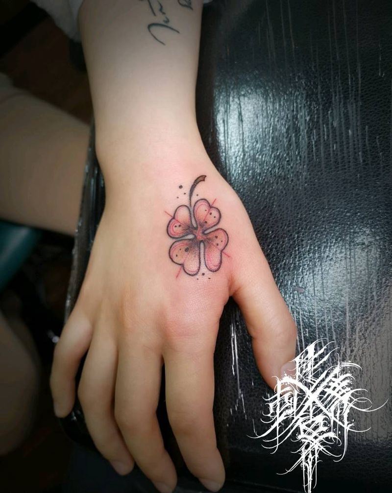虎口四叶草修改纹身图片_手部修改四叶草纹身图案