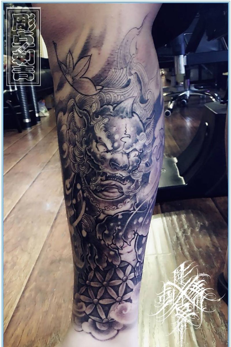 唐狮纹身图片_成品腿部传统动物宗教唐狮纹身图案