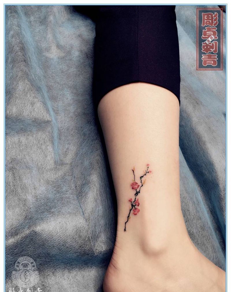 脚踝小清新纹身图片_成品脚部清新植物小清新纹身图案