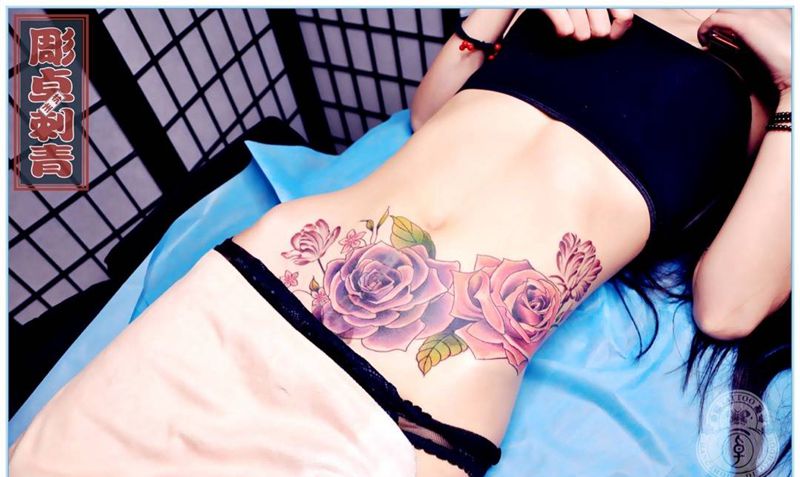 腹部疤痕遮盖纹身图片_成品腹部欧美植物杭州剖腹产遮盖玫瑰纹身图案