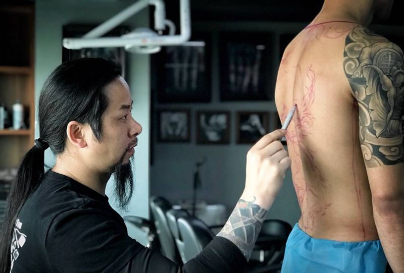 唐狮纹身图片_成品手稿腰部臀部静物人物清新习俗背部纹身图案