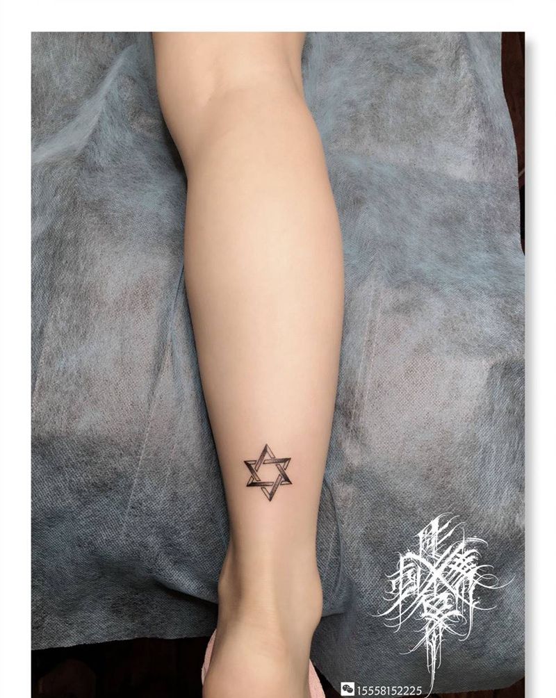 六芒星纹身图片_脚部小清新六芒星纹身图案