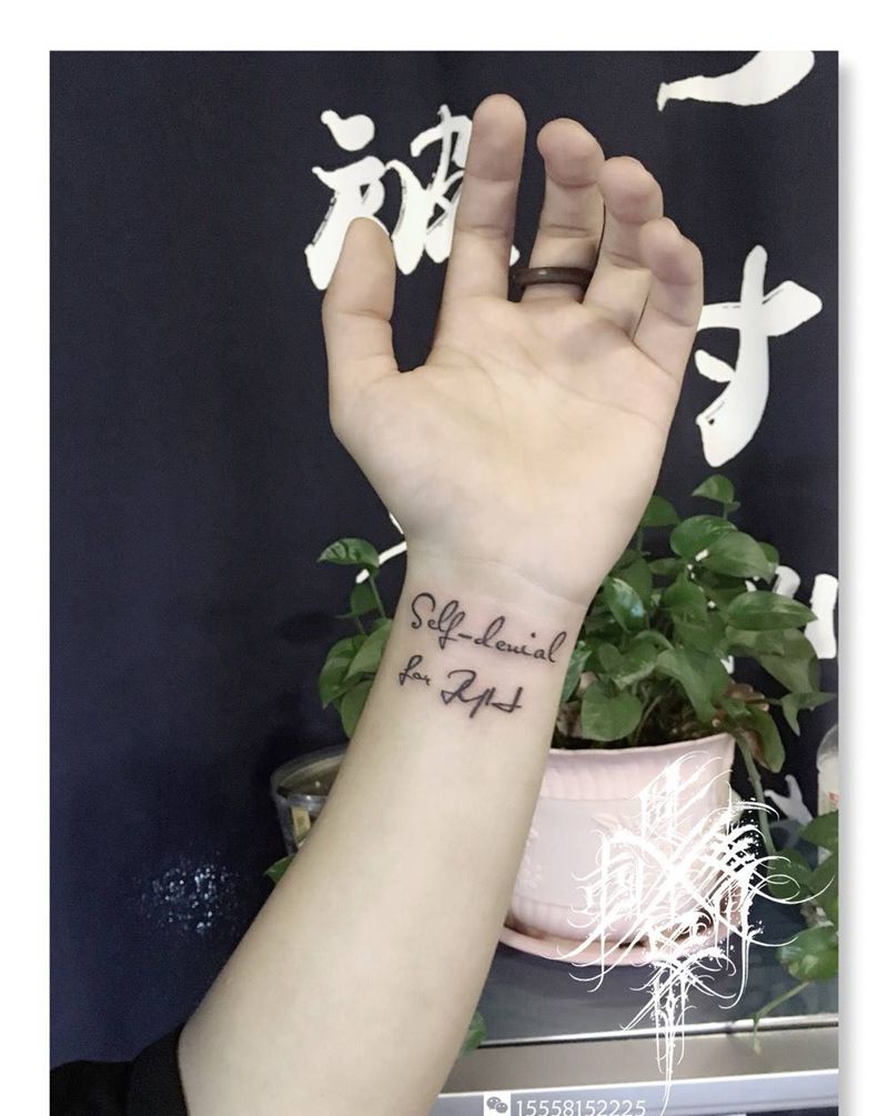 手腕英文纹身图片_手部英文纹身图案