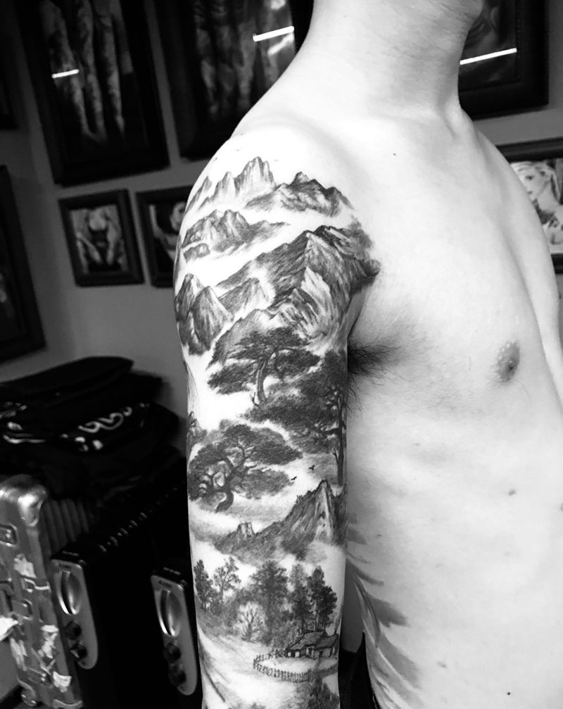 国画山水纹身图片_背部胸部手臂腰部脚部臀部颈部成品手稿纹身图案