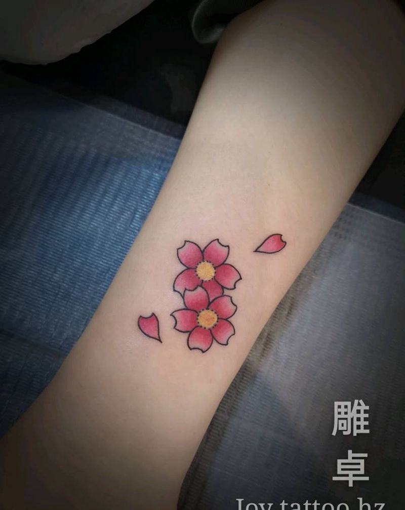 樱花纹身图片_手臂新传统老传统樱花纹身图案