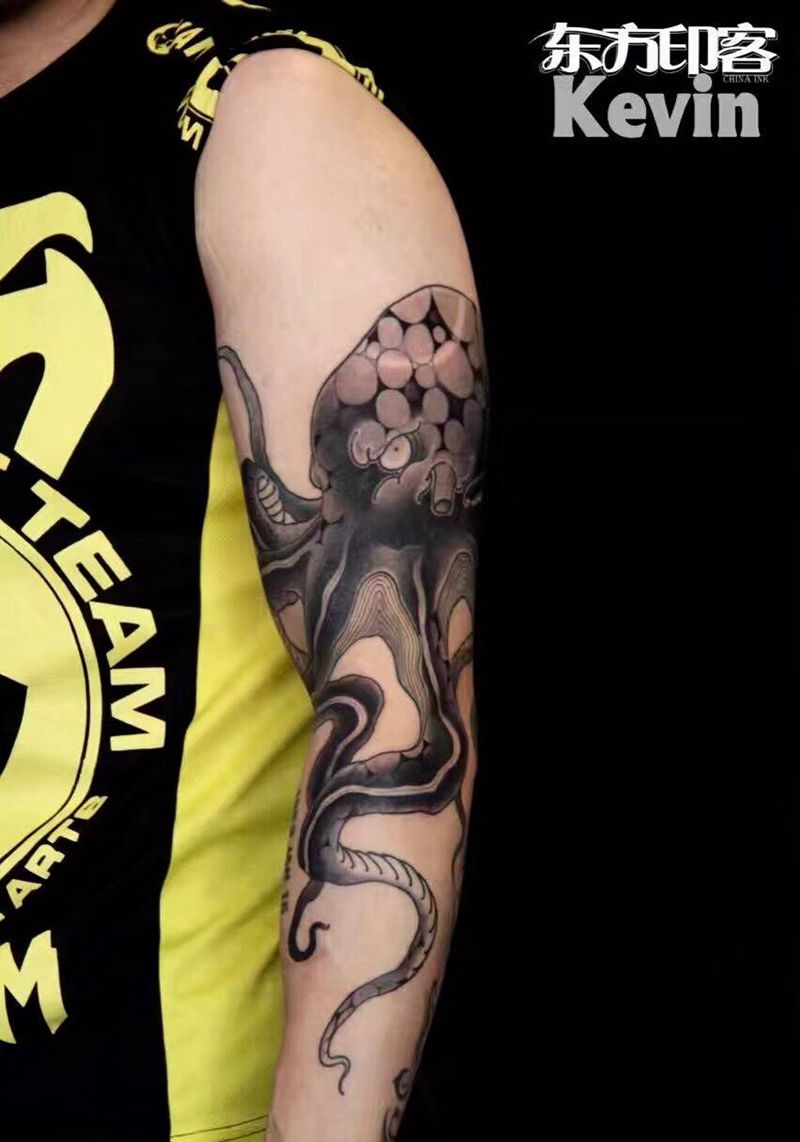 章鱼纹身图片