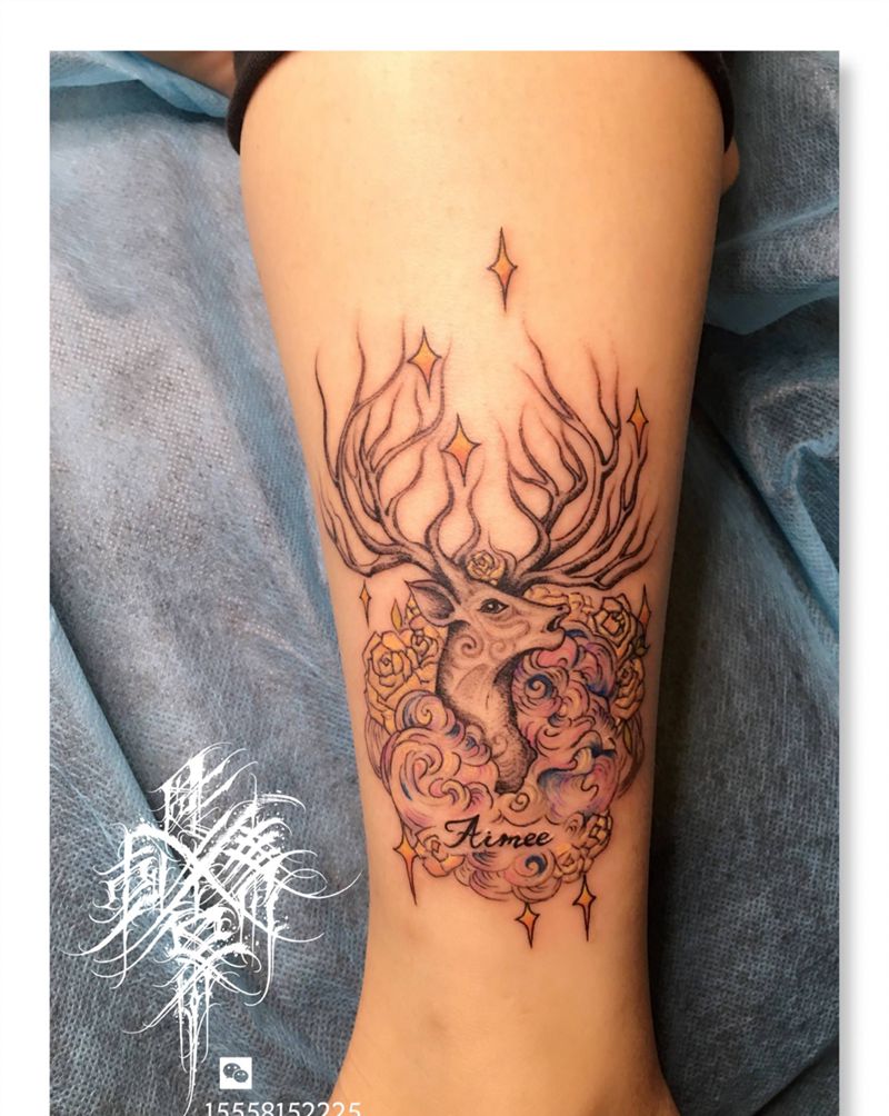 麋鹿纹身图片_脚部腿部小清新鹿纹身图案