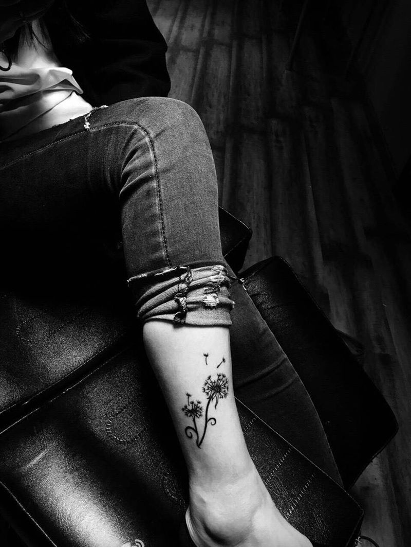 蒲公英盖疤纹身图片