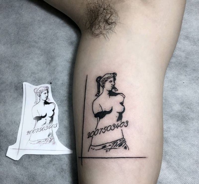 露娜版维也纳纹身图片_手臂纹身图案