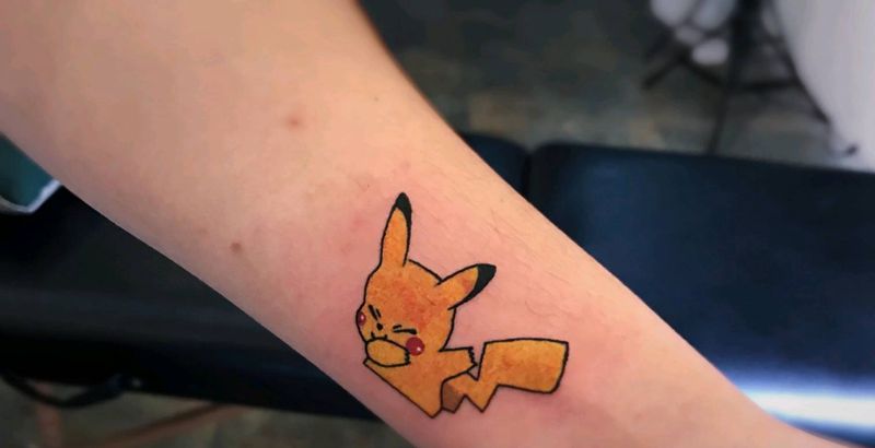 皮卡丘纹身图片_手臂皮卡丘纹身图案