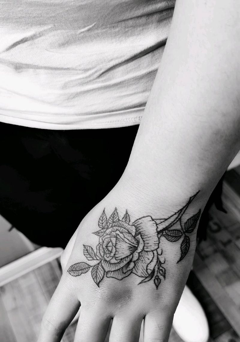 手背纹身纹身图片_手部纹身图案
