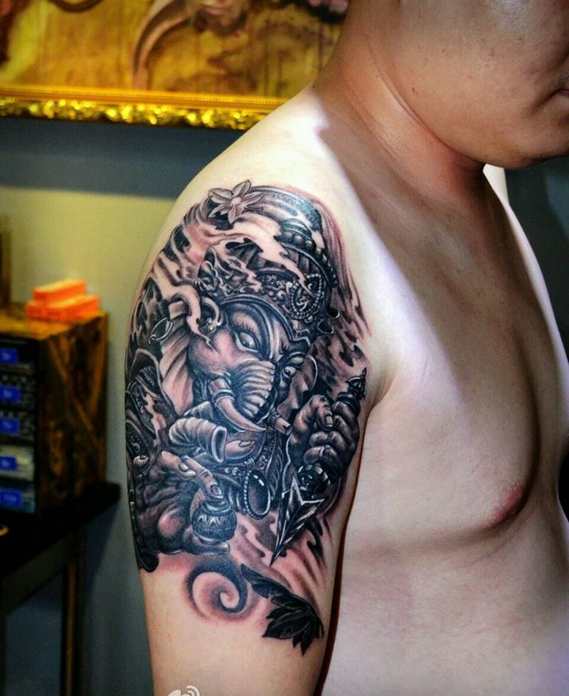 大臂纹身   象神纹身图片