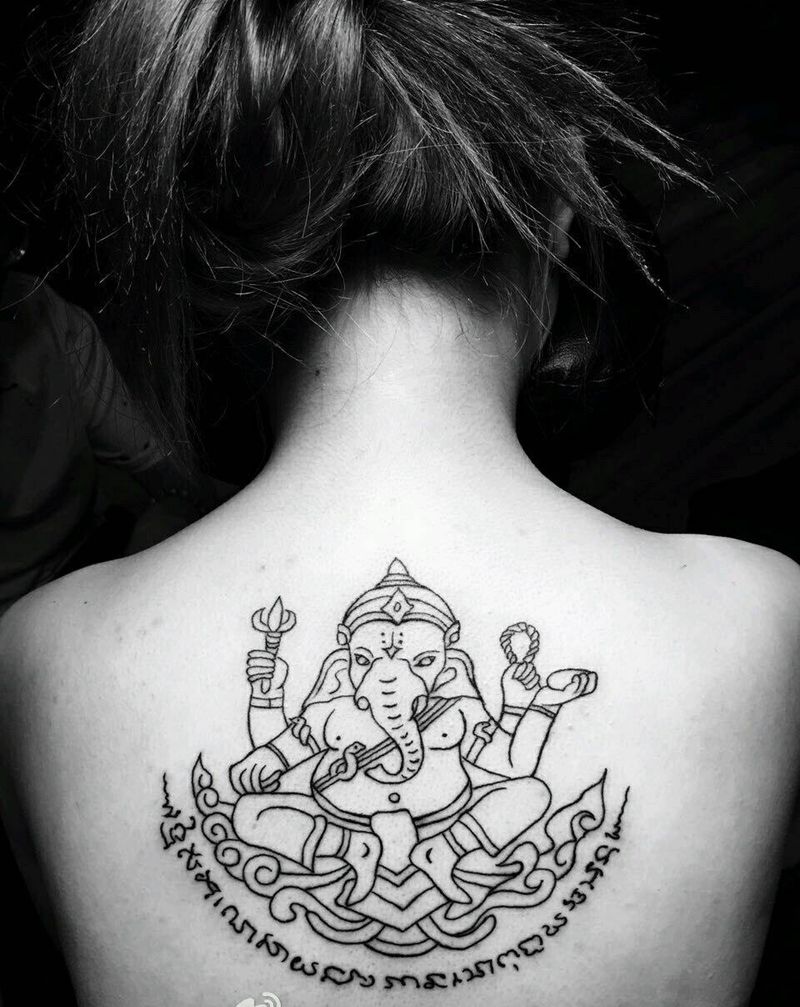 美女纹身   象神纹身图片