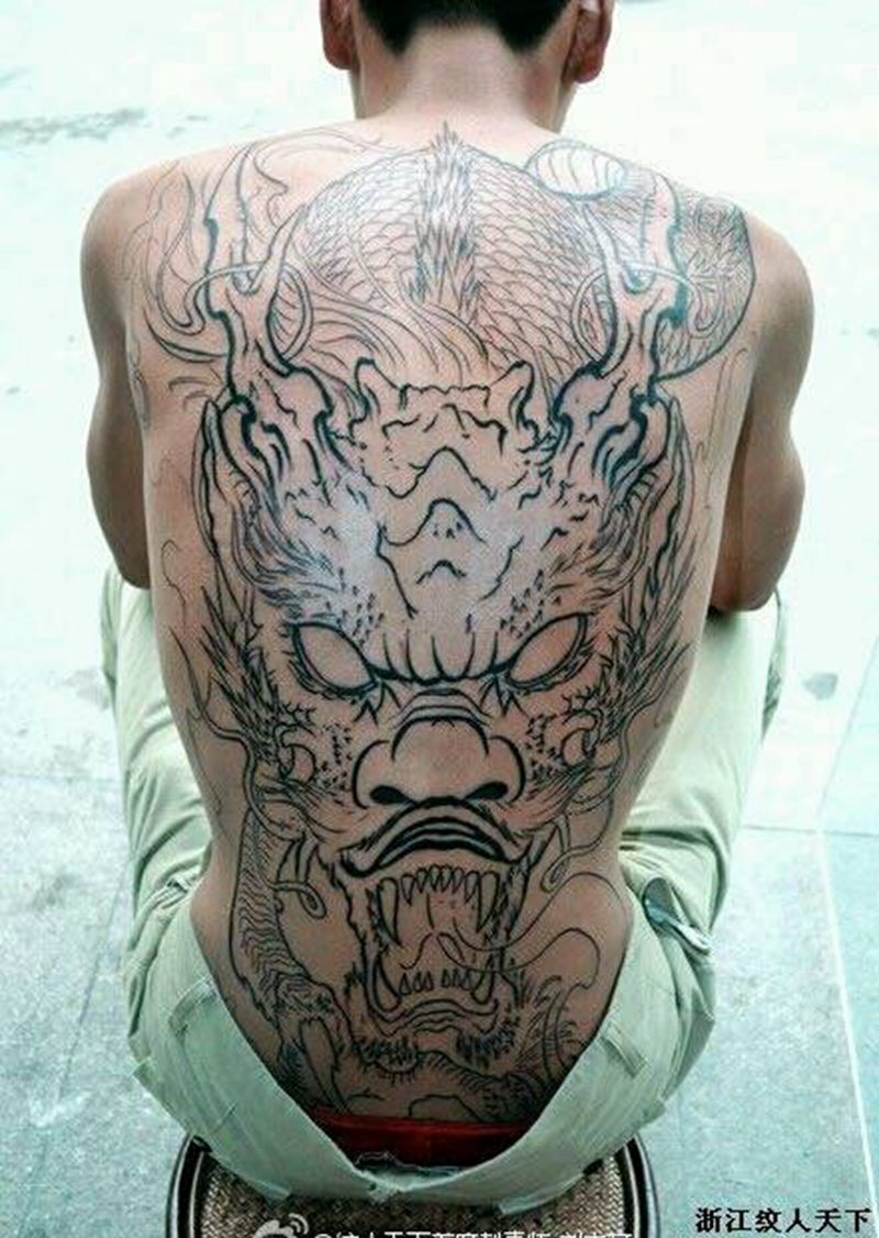 满背   龙纹身图片