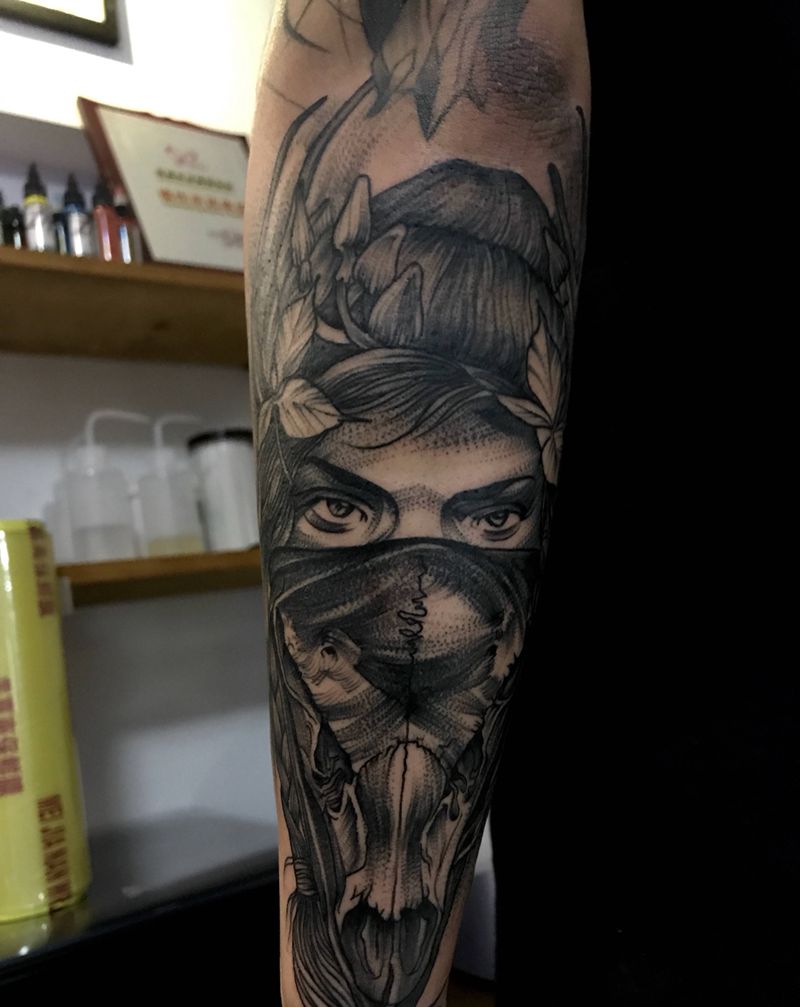 美女与鸟兽纹身图片_成品手臂手部欧美几何动物鬼神甩针纹身图案