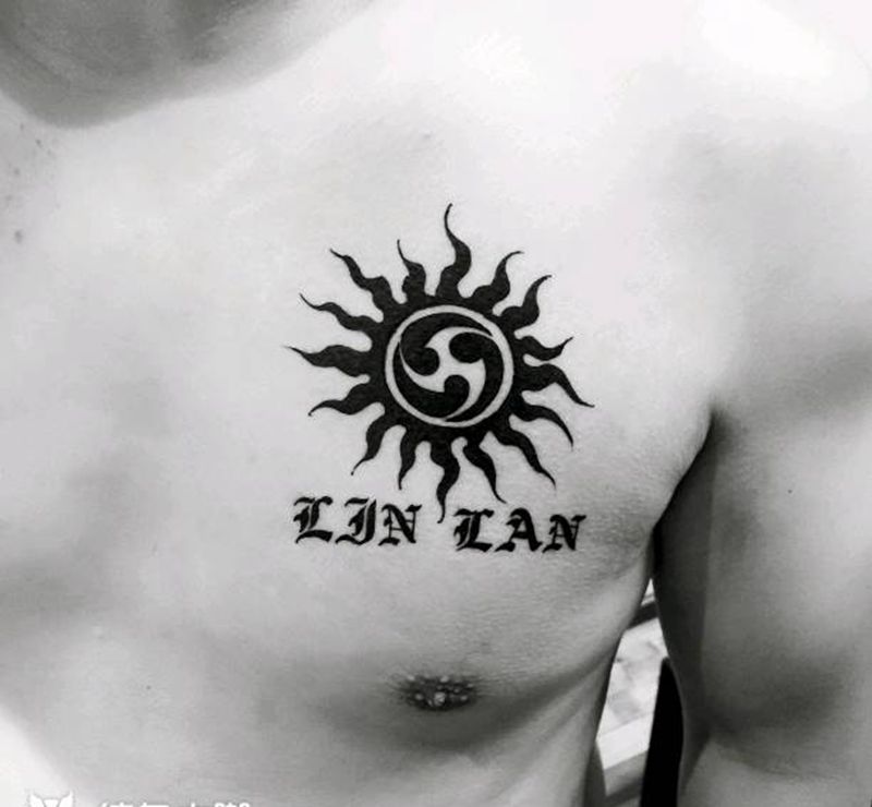 胸前纹身纹身图片