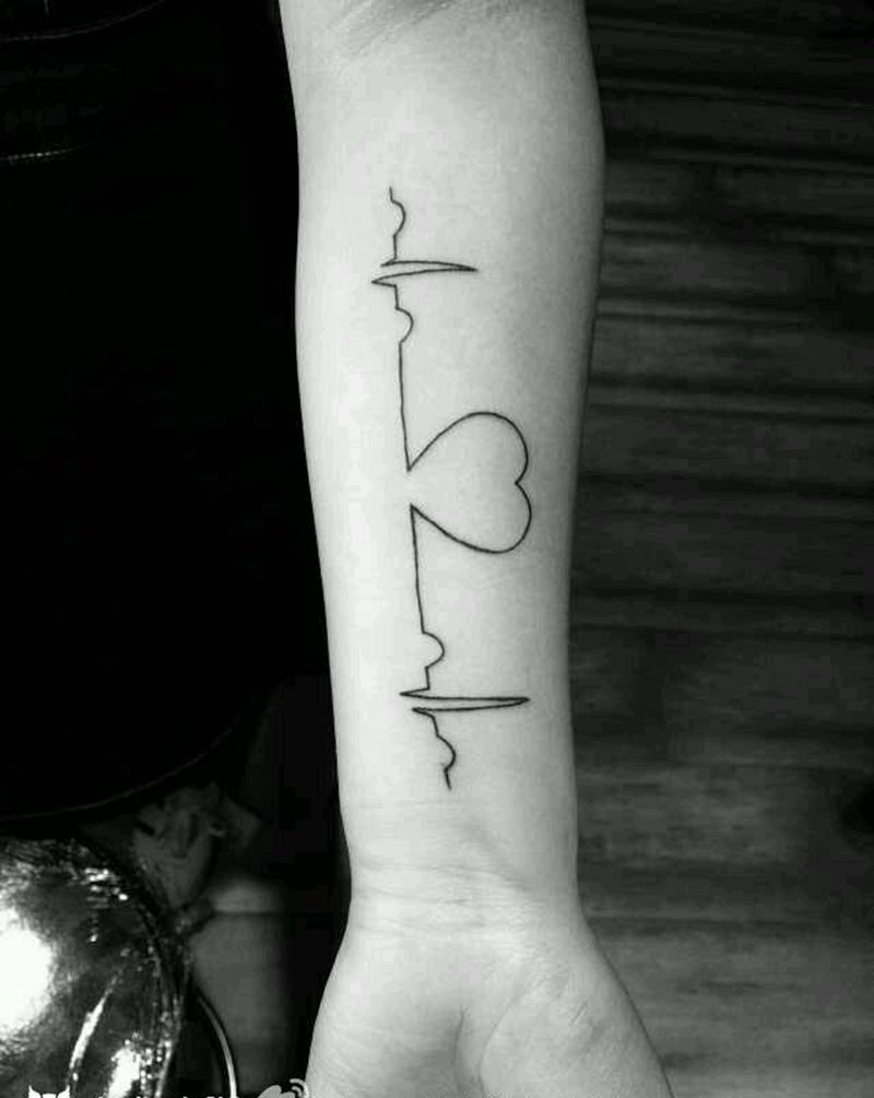 心电图纹身图片