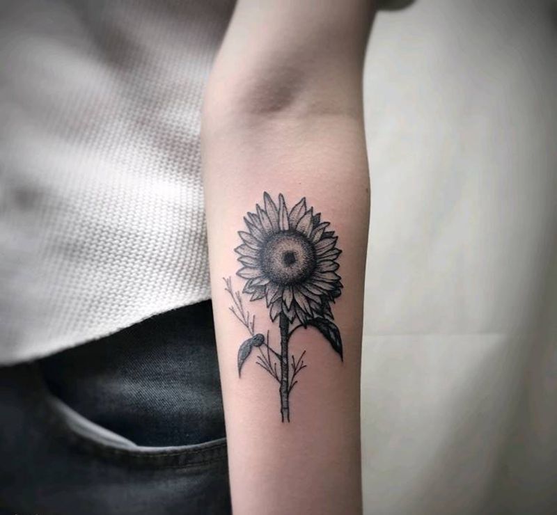 向日葵纹身图片_手臂纹身图案