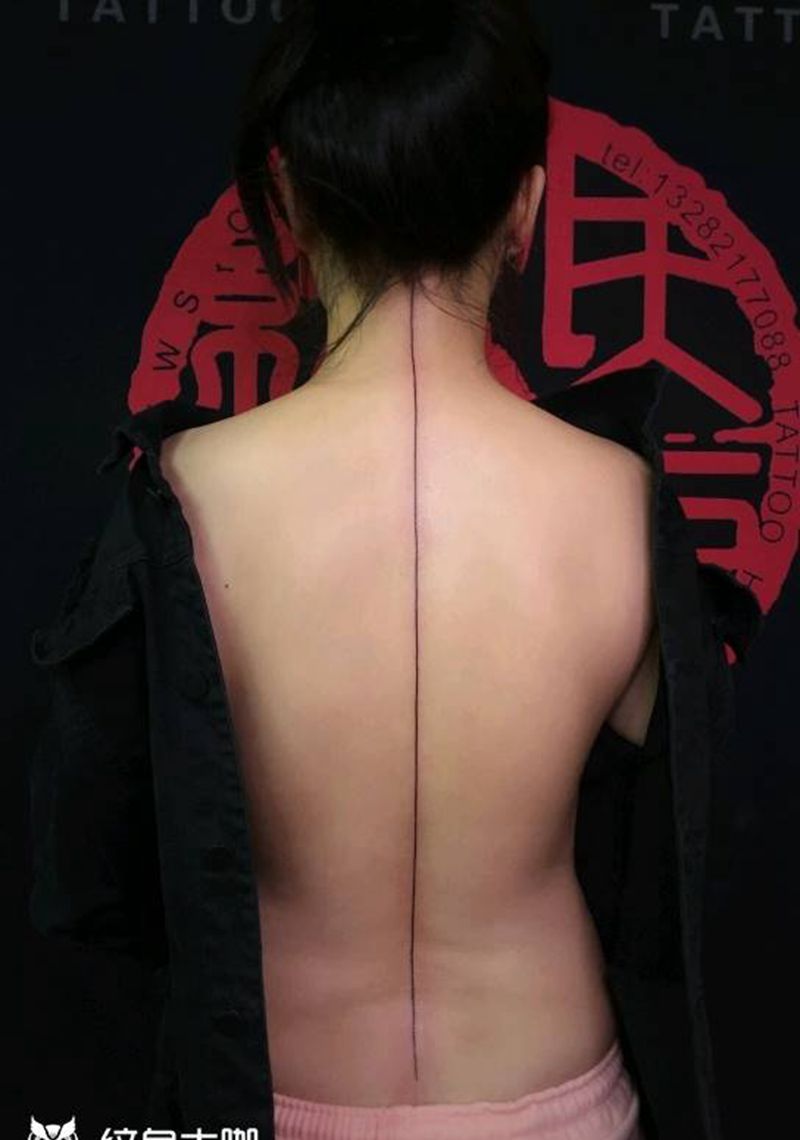 线纹身图片_背部纹身图案