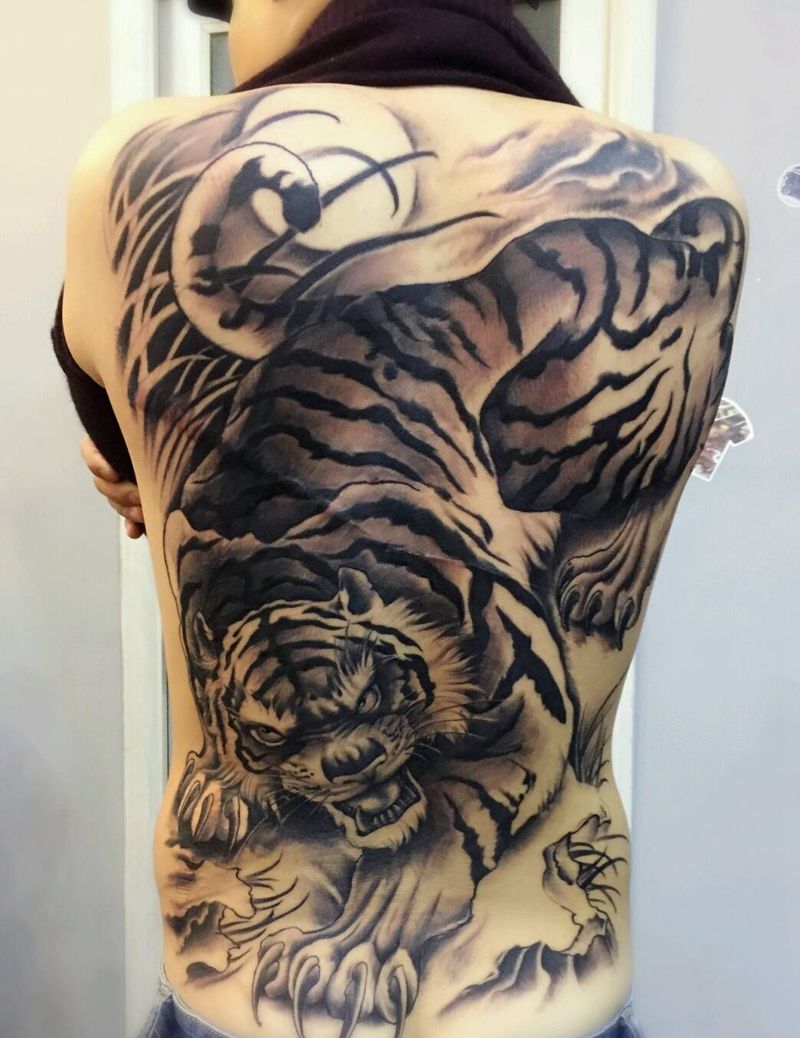 下山虎纹身图片