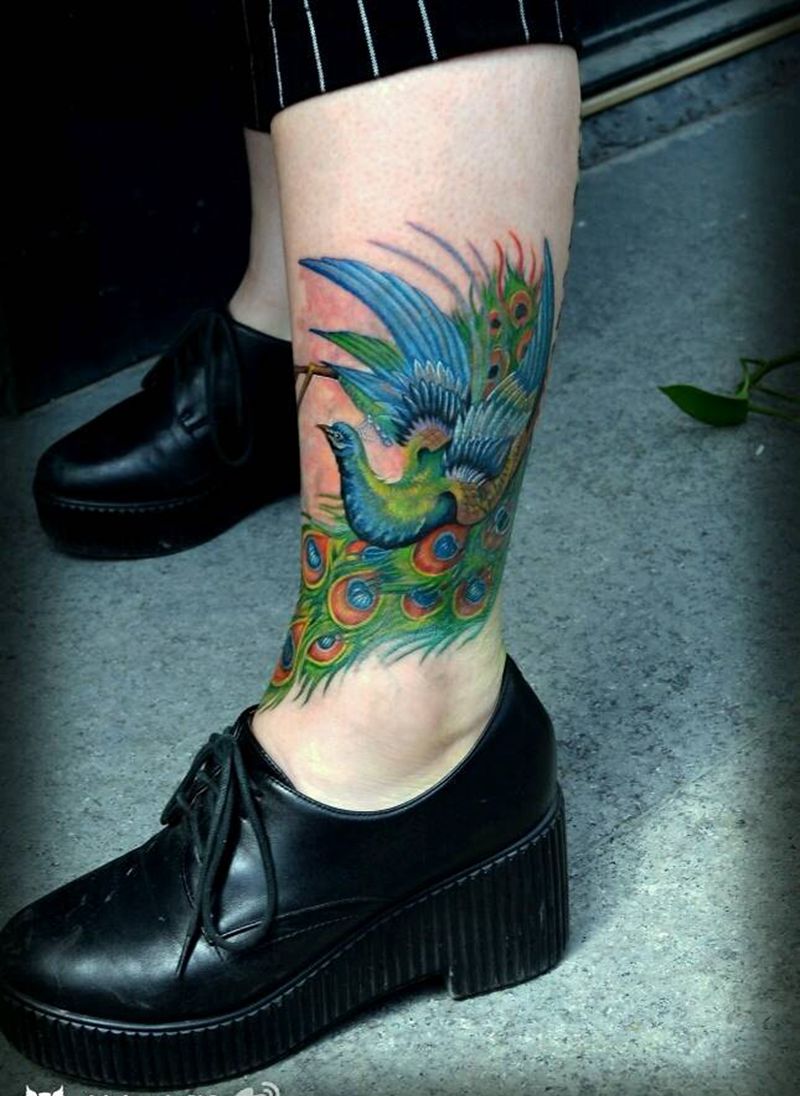 小腿纹身    孔雀纹身纹身图片
