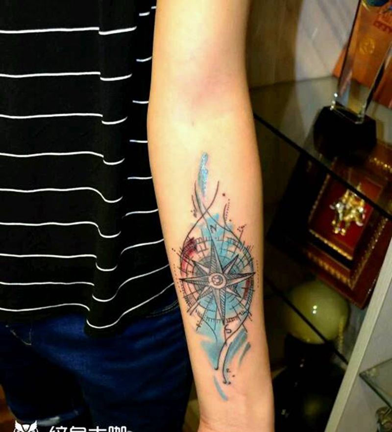 指南针纹身图片