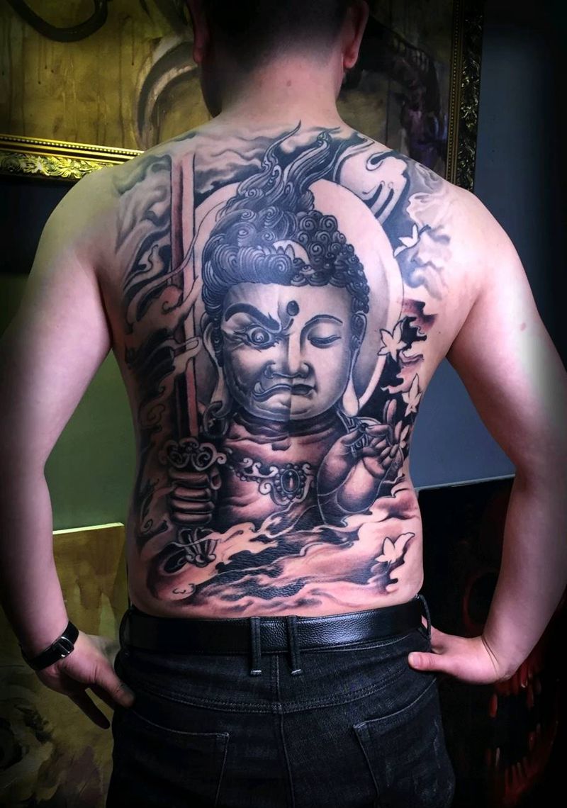 不动明王纹身图片_背部老传统不动明王纹身图案