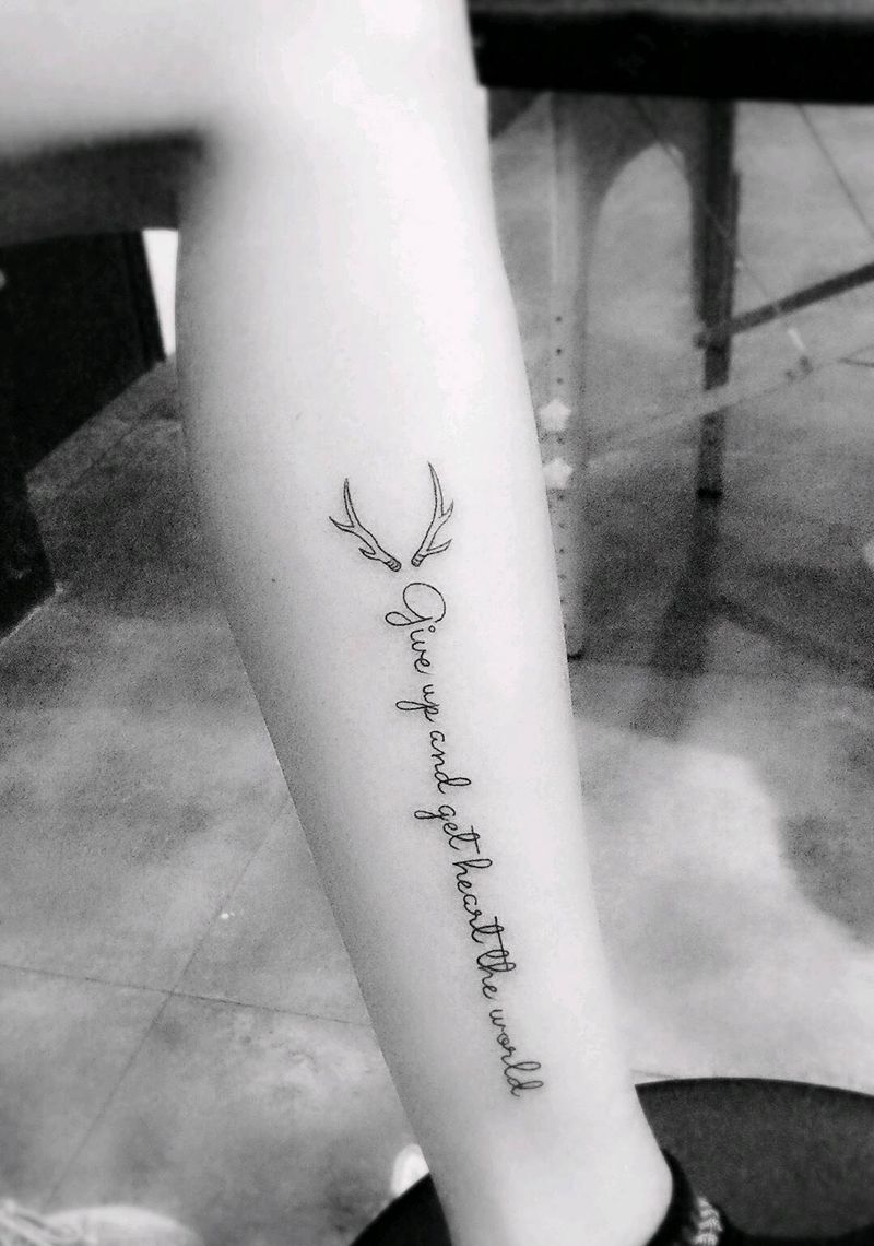 字母纹身纹身图片_手臂纹身图案