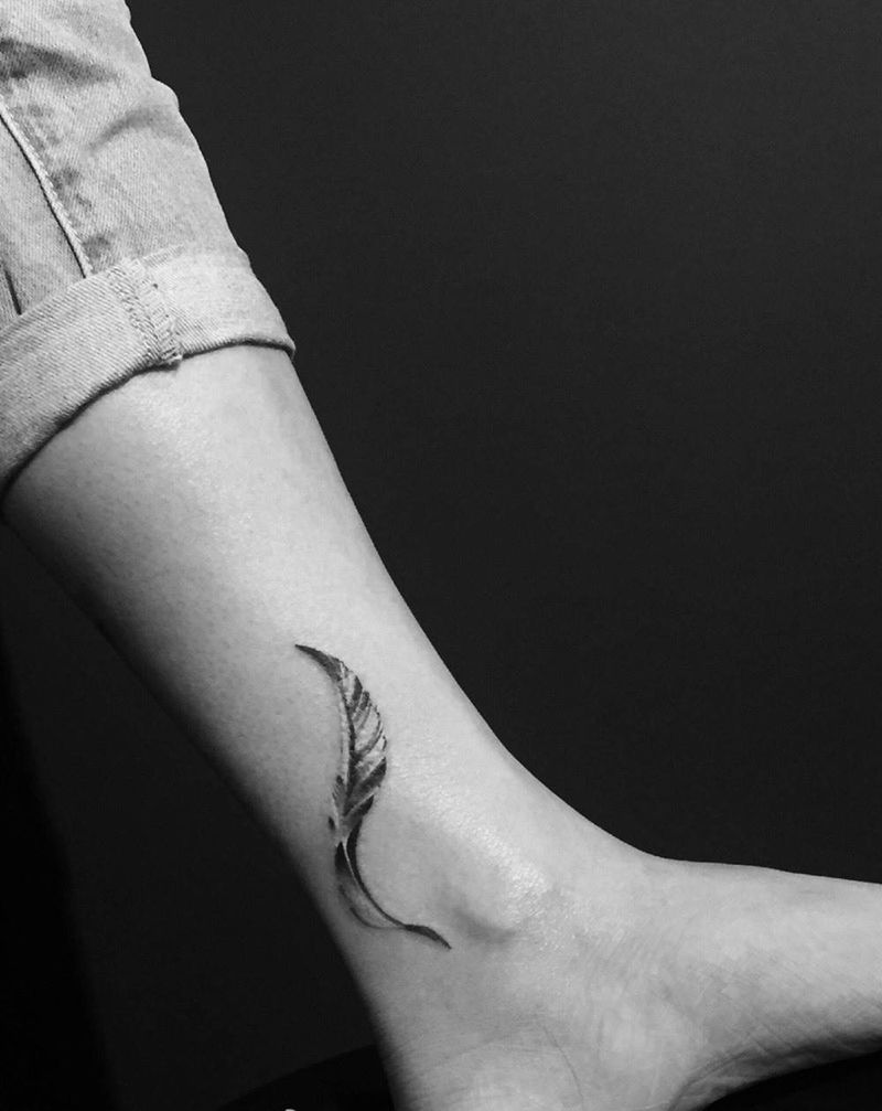 羽纹身图片