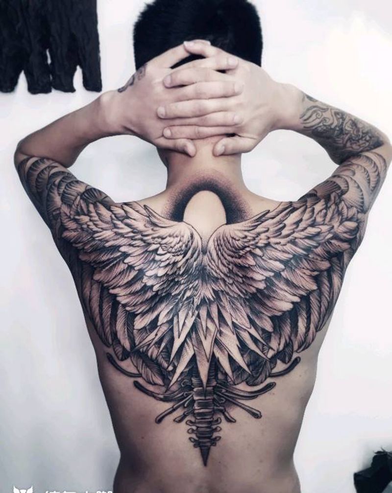 背部纹身  翅膀纹身纹身图片_背部新传统纹身图案