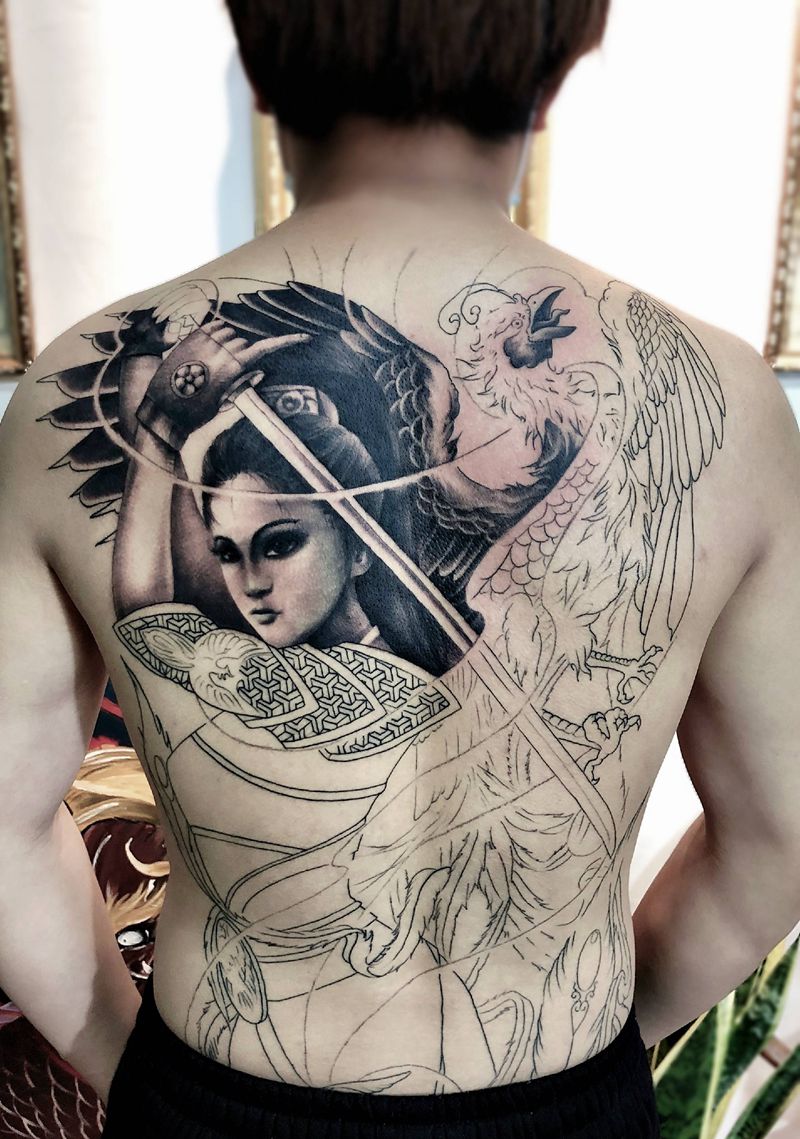 女武士纹身图片_背部新传统纹身图案