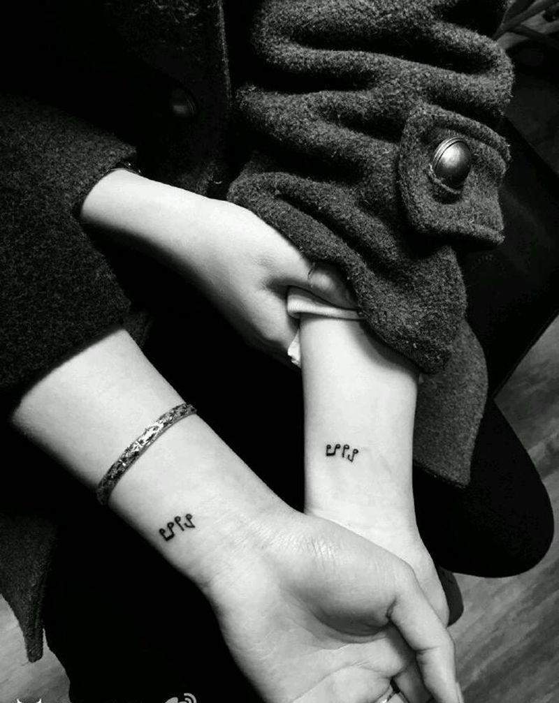 情侣  字母纹身图片