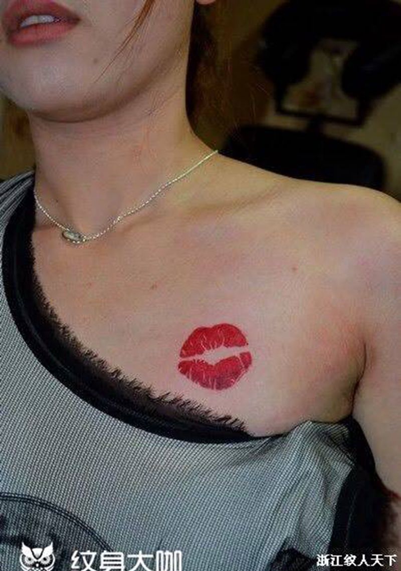 红唇纹身图片