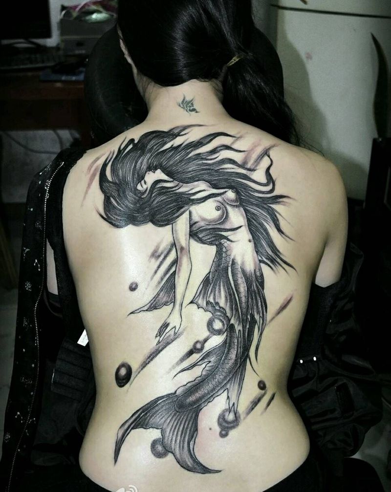 满背纹身   美人鱼纹身图片