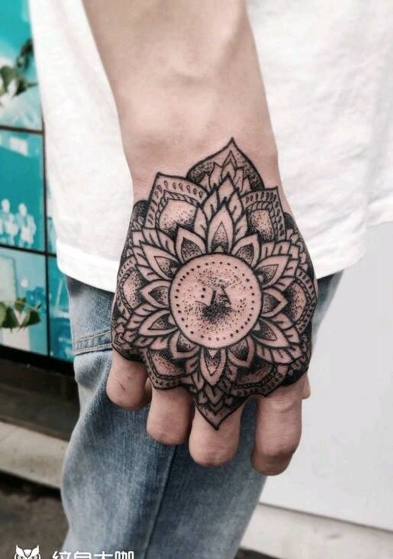 手背纹身 梵花纹身纹身图片_手部新传统点刺梵花纹身图案